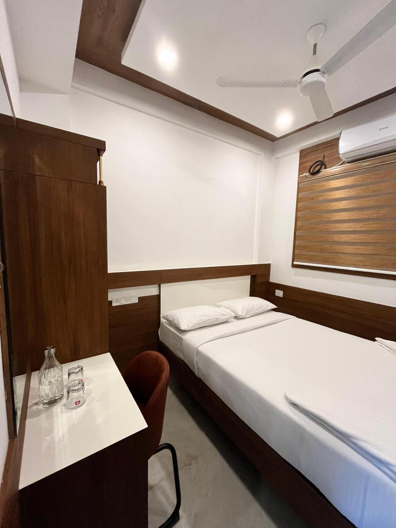 Welcome Hotels Thrissur Екстер'єр фото