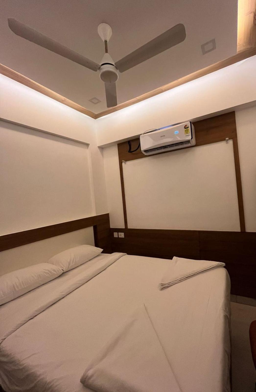 Welcome Hotels Thrissur Екстер'єр фото